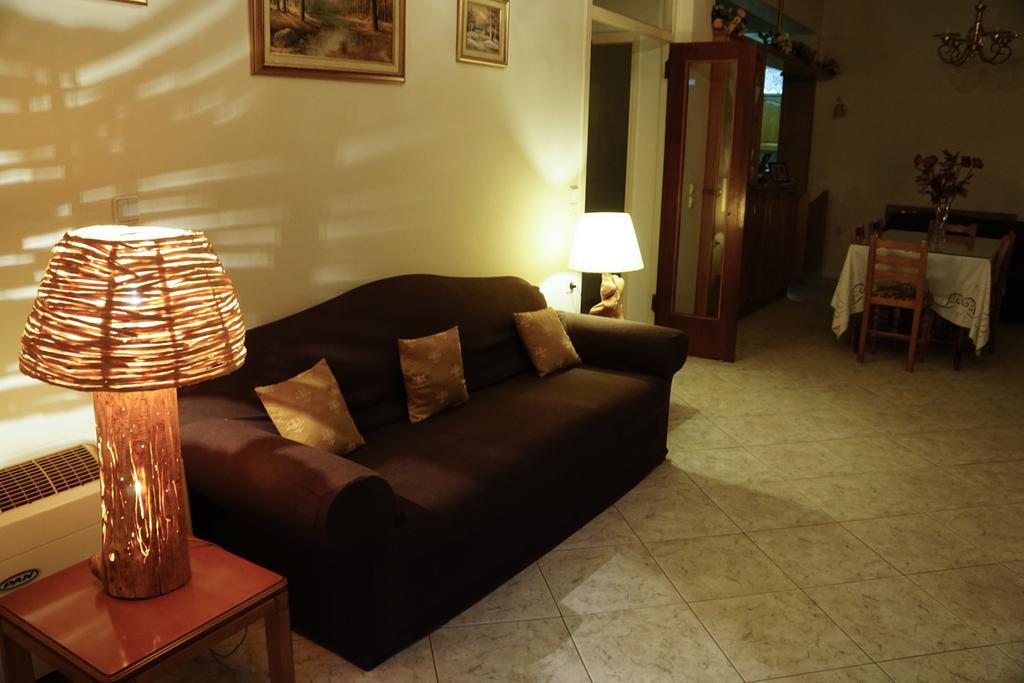 Elatos Hotel ลูตราอิปาตริส ภายนอก รูปภาพ